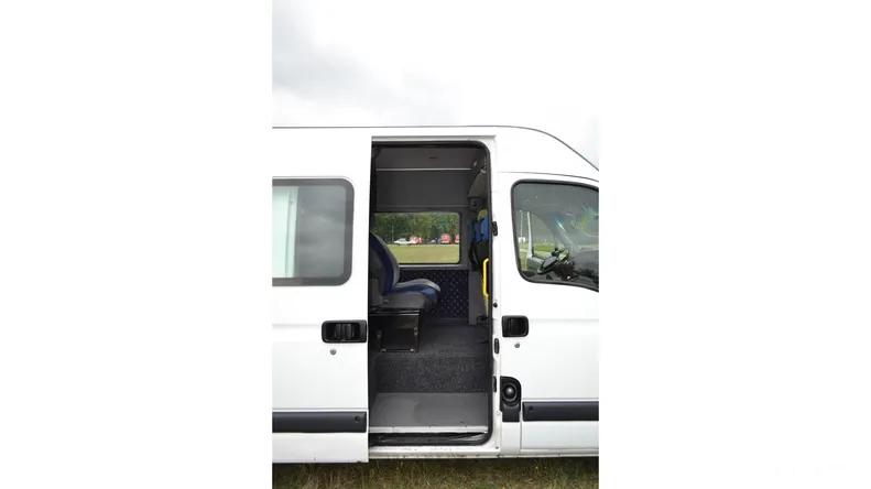 Renault Master пасс. 2010 - 15
