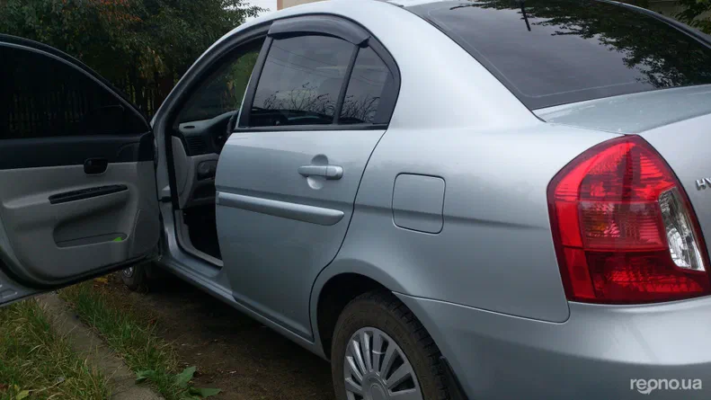 Hyundai Accent 2007 - 8