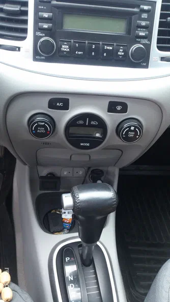 Hyundai Accent 2007 - 10