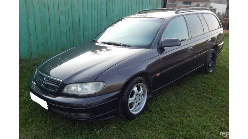 Opel Omega 2000