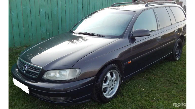 Opel Omega 2000