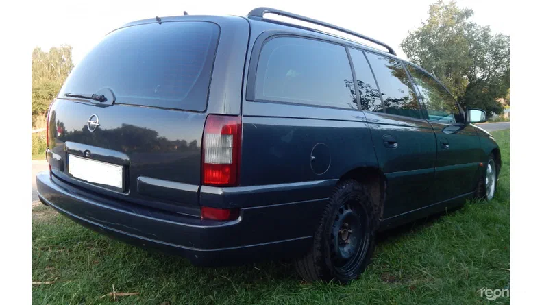 Opel Omega 2000 - 6
