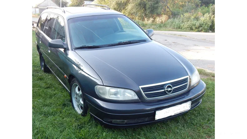Opel Omega 2000