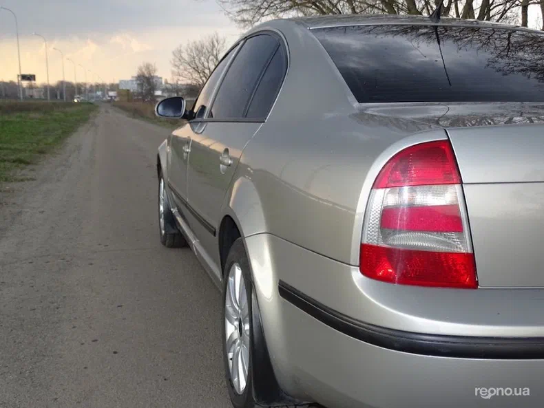 Skoda Superb 2006 - 5