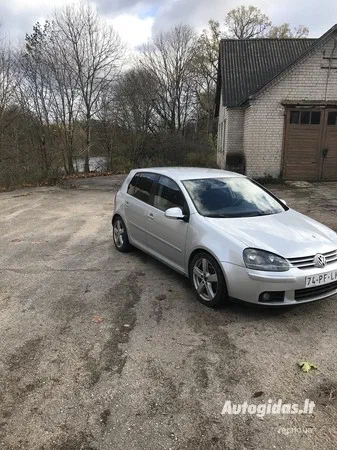 Volkswagen Golf 2004