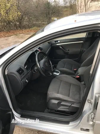 Volkswagen Golf 2004 - 5