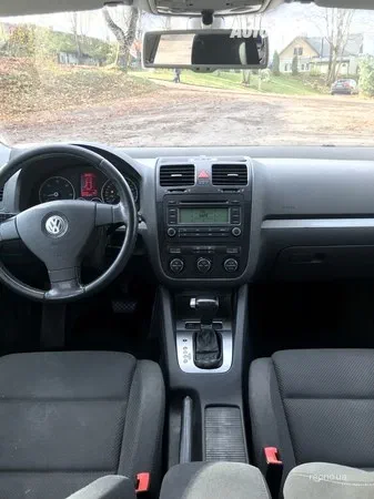 Volkswagen Golf 2004