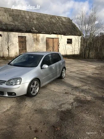 Volkswagen Golf 2004