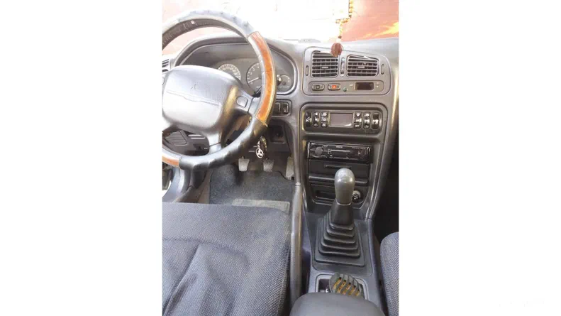 Mitsubishi Galant 1993 - 6