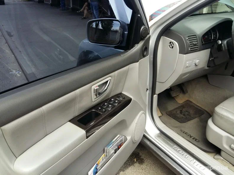 Kia Sorento 2006 - 5