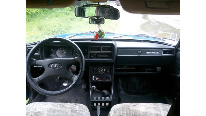 Lada (ВАЗ) 2104 2001