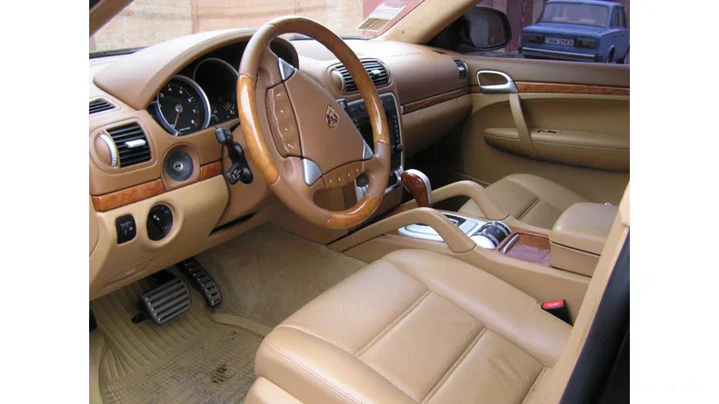 Porsche Cayenne 2005