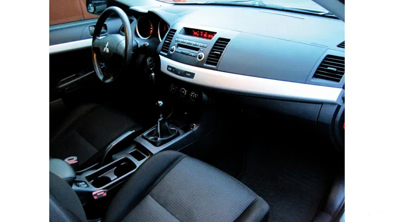 Mitsubishi Lancer 2009 - 7
