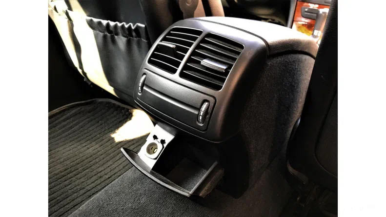 Mercedes-Benz E-Клас 2008 - 36