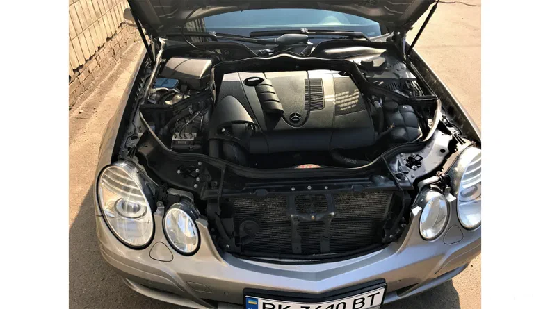Mercedes-Benz E-Клас 2008 - 44