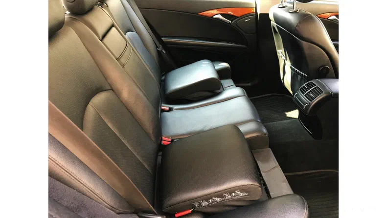 Mercedes-Benz E-Клас 2008 - 33