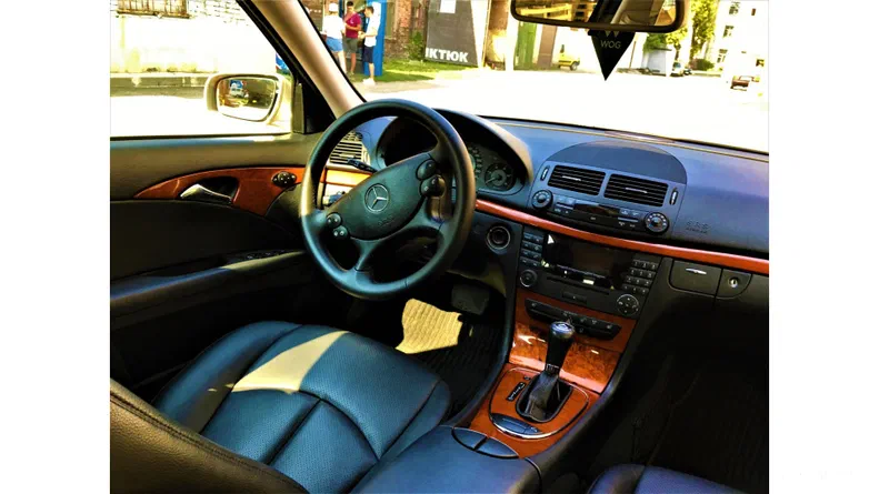 Mercedes-Benz E-Клас 2008 - 11