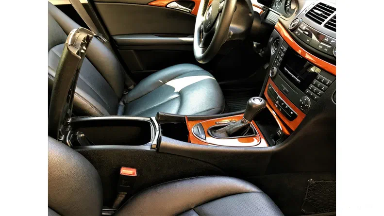 Mercedes-Benz E-Клас 2008 - 16