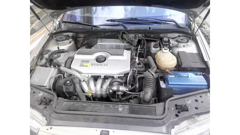 Renault Safrane 1998