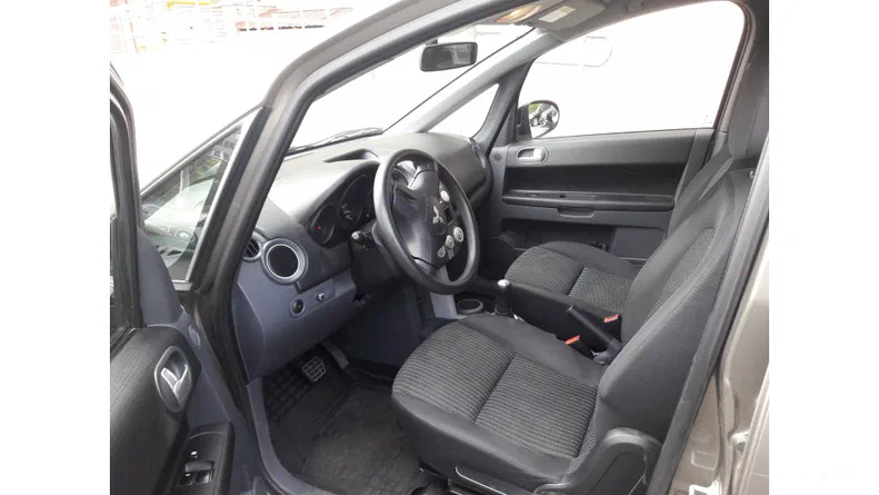 Mitsubishi Colt 2008