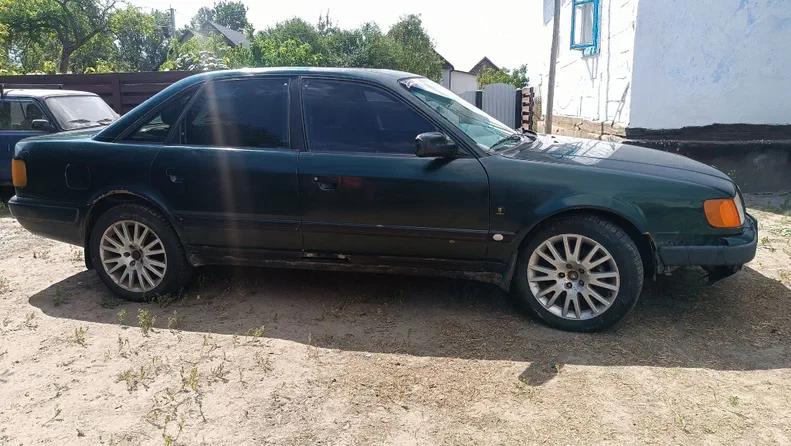 Audi 100 1993 - 3