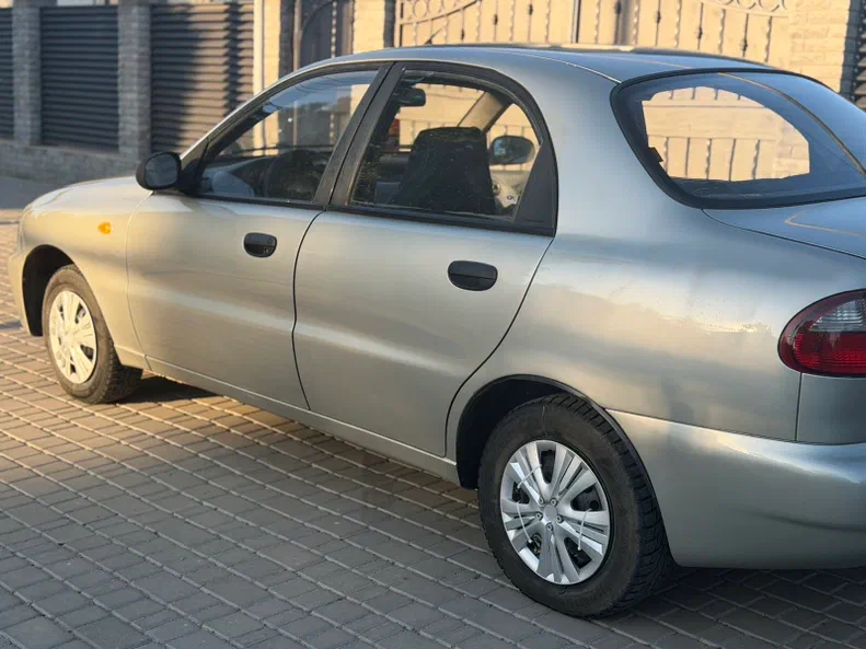 Daewoo Lanos 2004 - 10