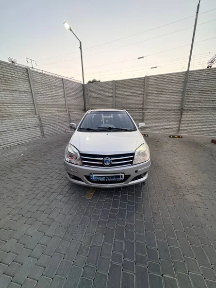 Geely MK 2011 - 1