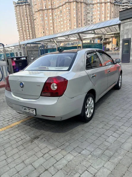 Geely MK 2011 - 4