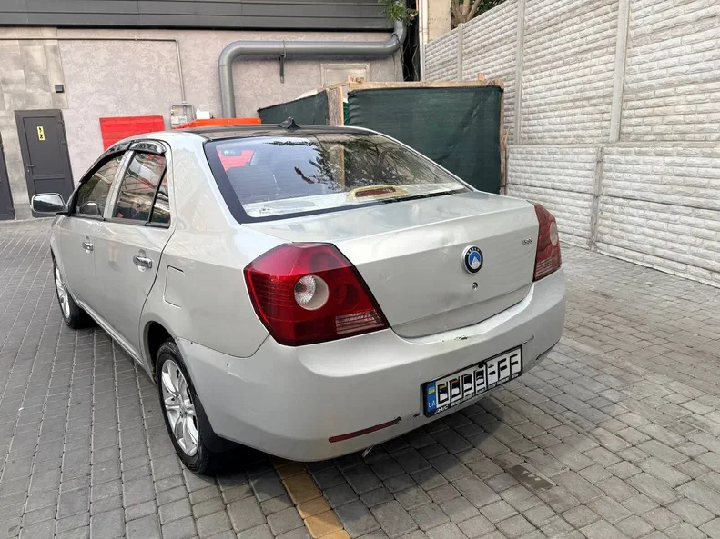 Geely MK 2011 - 5