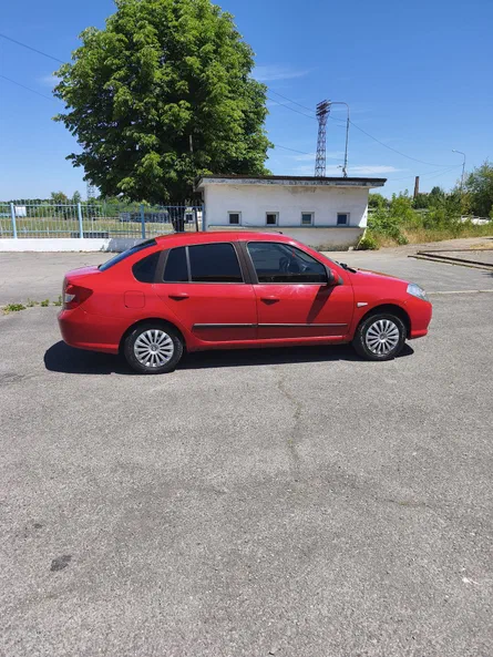 Renault Symbol 2012 - 17