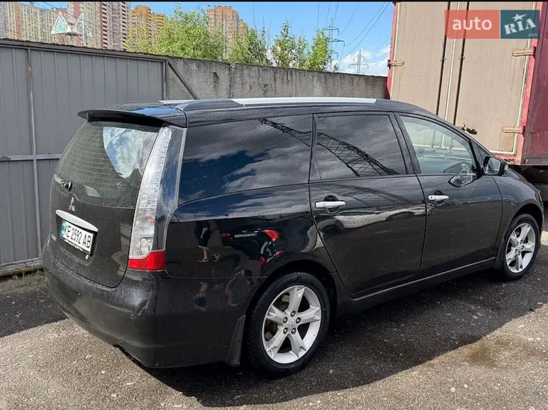 Mitsubishi Grandis 2007 - 2