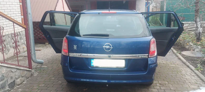 Opel Astra 2012 - 4