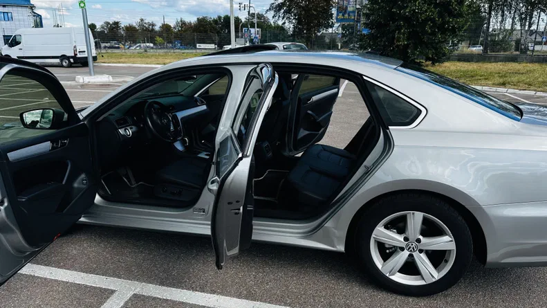 Volkswagen Passat 2013 - 16
