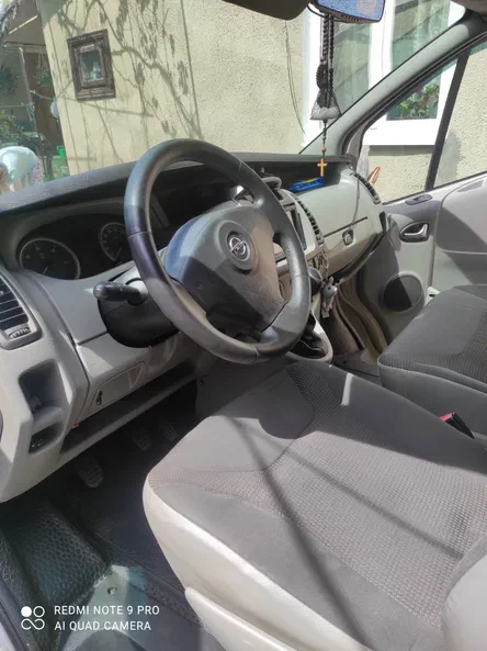 Opel Vivaro 2008 - 1
