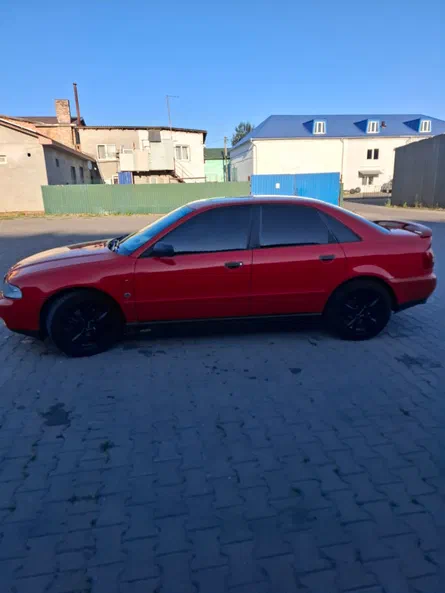Audi A4 1995 - 4