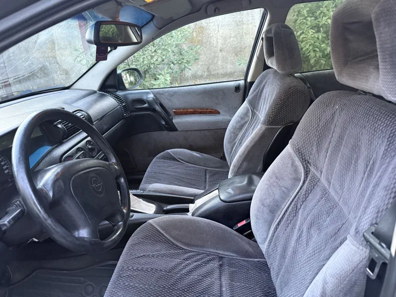 Opel Omega 1994 - 3