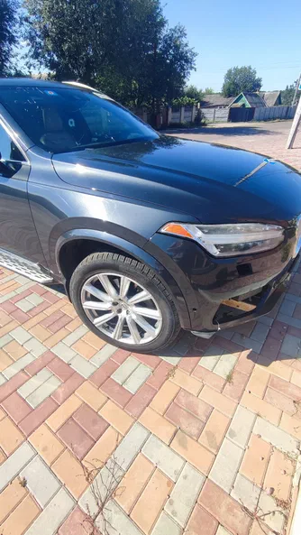 Volvo XC90 2018 - 1