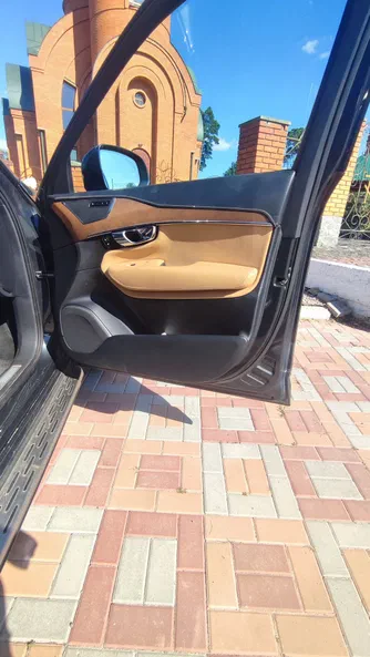 Volvo XC90 2018 - 10