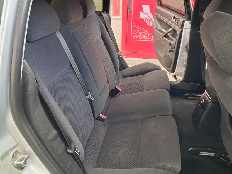 Volkswagen Passat 2001 - 13