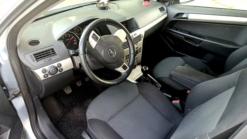 Opel Astra 2008 - 2