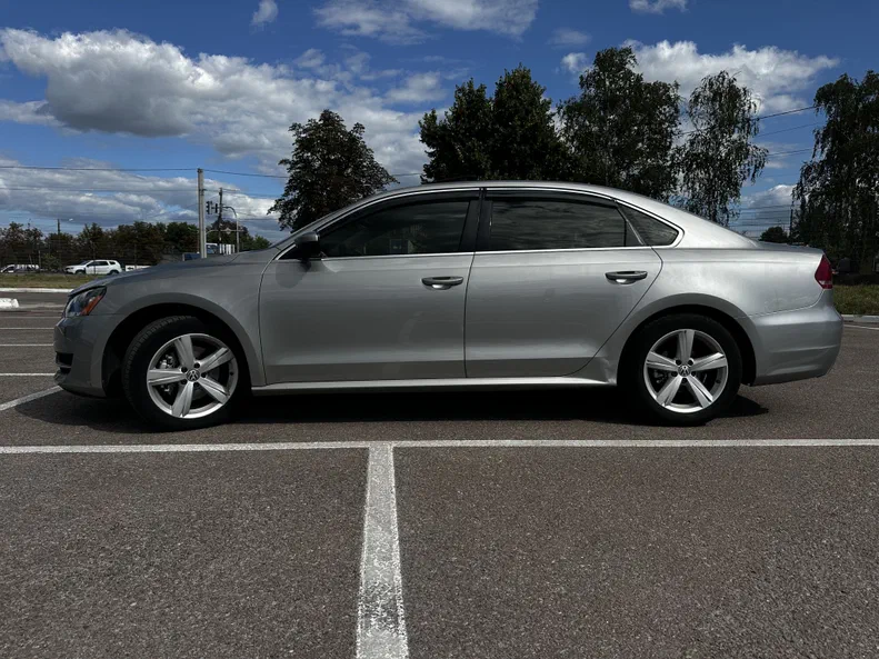 Volkswagen Passat 2013 - 11