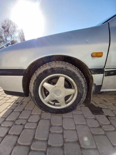 Nissan Primera 1992 - 8