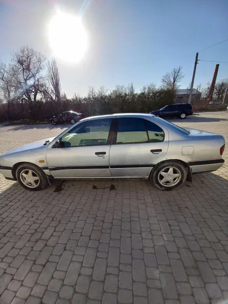 Nissan Primera 1992 - 3