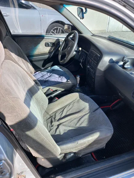 Nissan Primera 1992 - 6