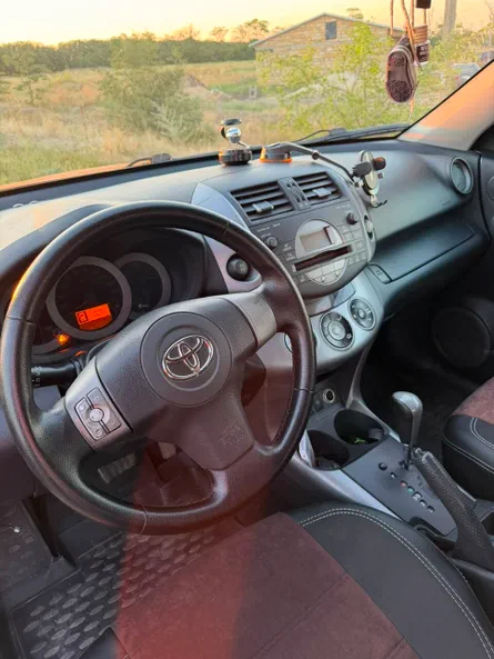 Toyota RAV4 2006 - 5