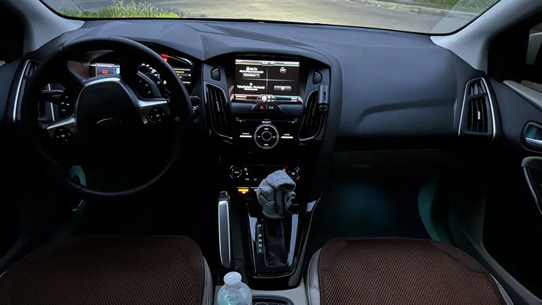 Ford Focus 2013 - 12