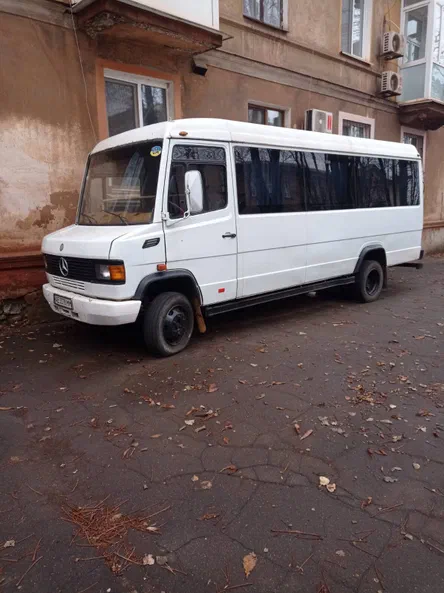 Mercedes-Benz 711D 1996 - 3