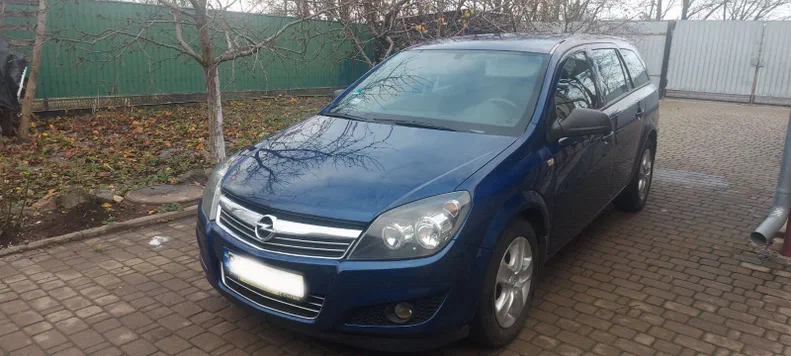 Opel Astra 2012 - 1