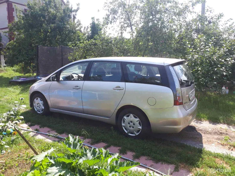 Mitsubishi Grandis 2008