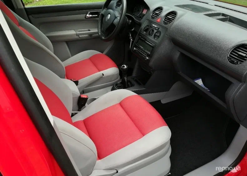 Volkswagen Caddy 2010 - 12